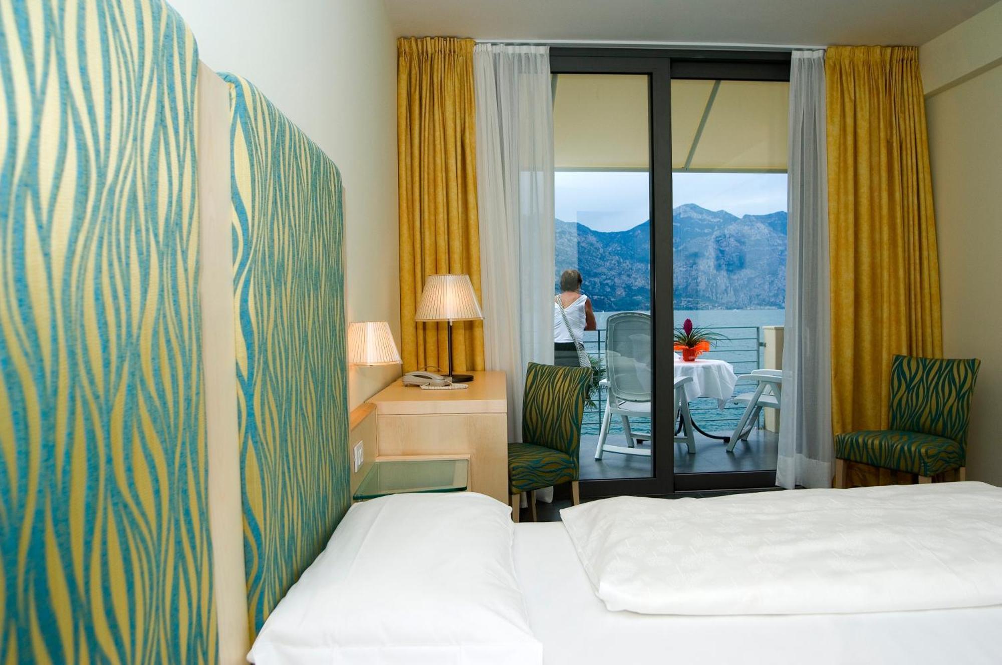 Beach Hotel Du Lac Malcesine Exteriör bild