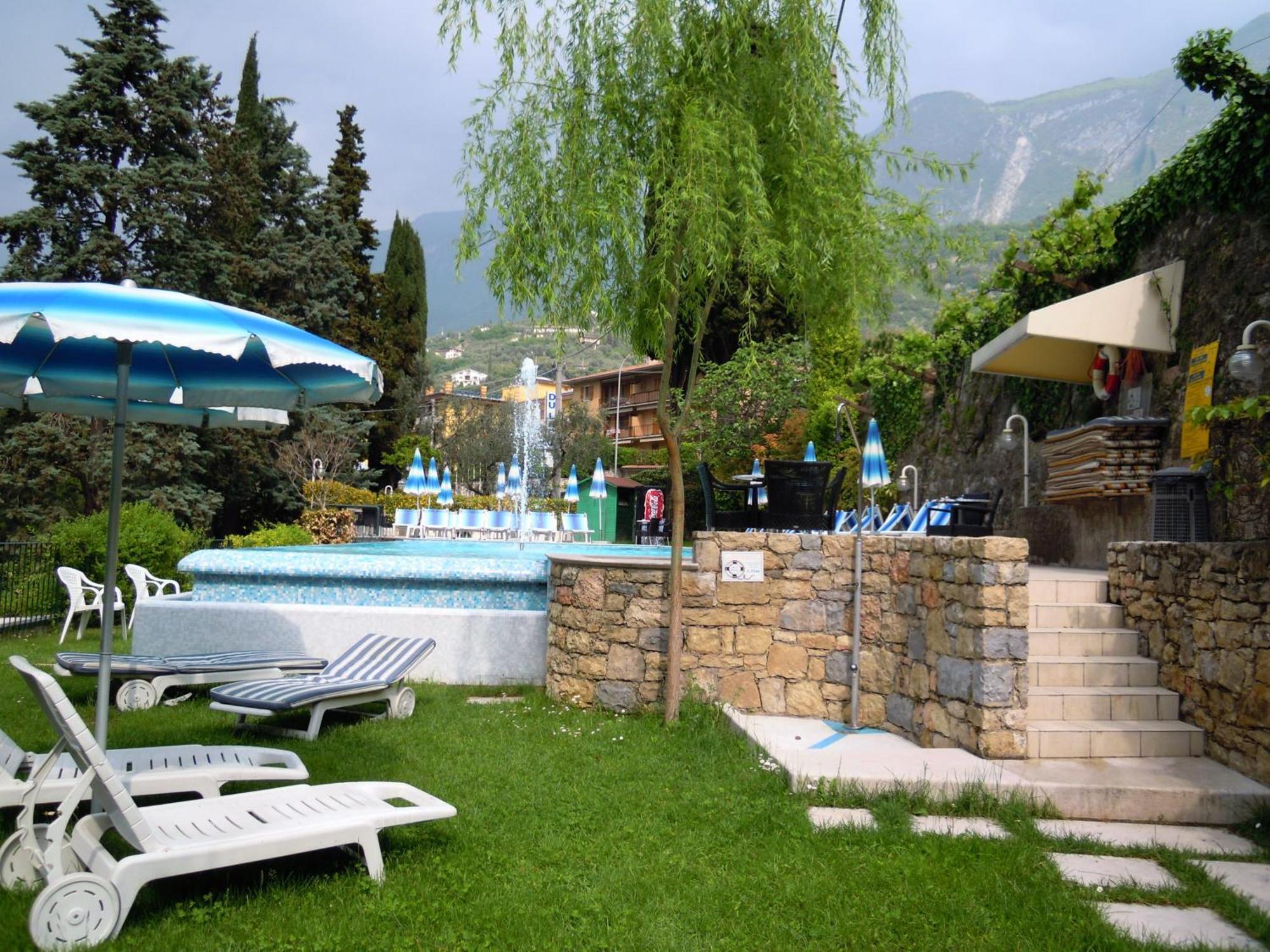 Beach Hotel Du Lac Malcesine Exteriör bild
