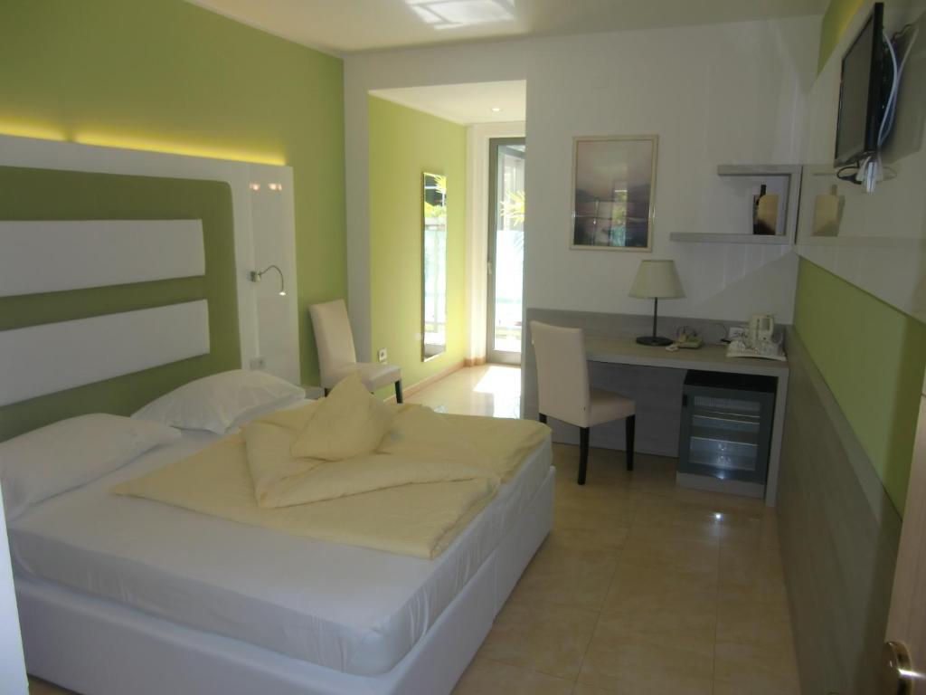 Beach Hotel Du Lac Malcesine Rum bild