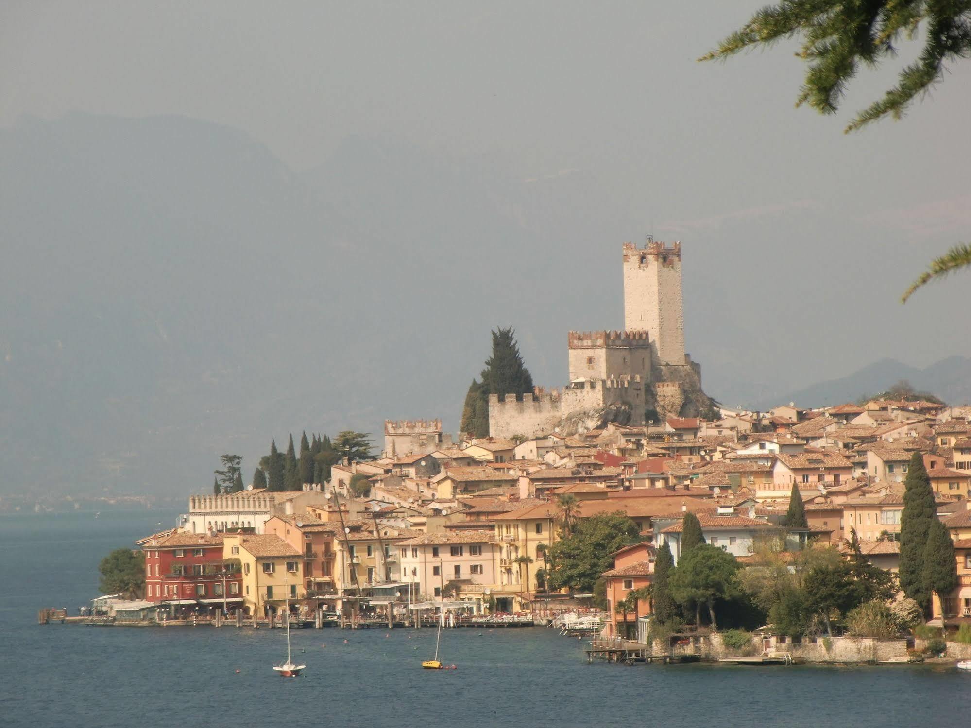 Beach Hotel Du Lac Malcesine Exteriör bild
